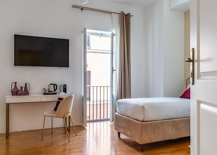 Decimo Meridio- At Spanish Steps- 4* Roma