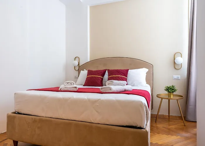 Decimo Meridio- At Spanish Steps- 4*