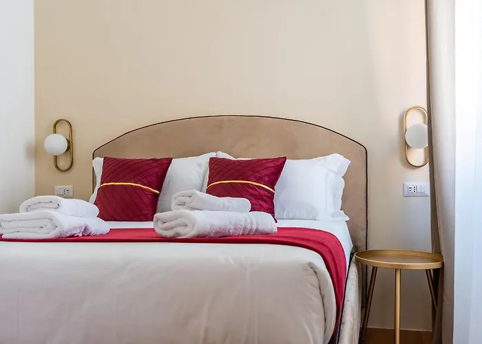 Decimo Meridio- At Spanish Steps- 4* Roma